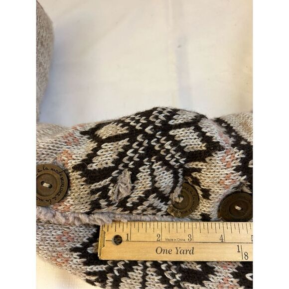 MukLuks sock slouch boots size 11 brown ***missing/cracked button - Picture 6 of 6